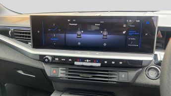 Vauxhall Grandland Electric 73kWh Ultimate SUV 5dr Electric Auto (213 ps)