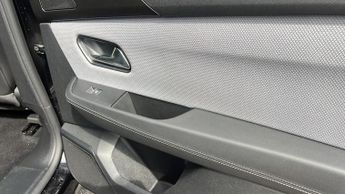 Vauxhall Grandland Electric 73kWh Ultimate SUV 5dr Electric Auto (213 ps)