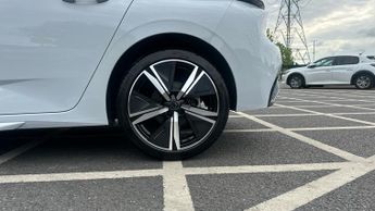 Peugeot 308 1.2 GT Hatchback 5dr Petrol Hybrid e-DSC6 Euro 6 (s/s) (136 ps)