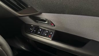 Vauxhall Grandland 1.2 Ultimate SUV 5dr Petrol Hybrid e-DCT Euro 6 (s/s) (136 ps)