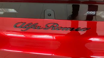 Alfa Romeo Junior 54kWh Elettrica Speciale SUV 5dr Electric Auto (156 ps)