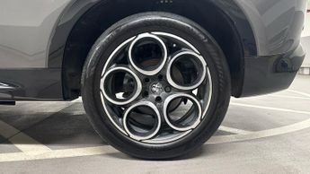 Alfa Romeo Tonale 1.5 VGT MHEV Sprint SUV 5dr Petrol Hybrid DCT Euro 6 (160 ps)