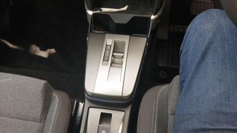 Vauxhall Frontera Electric 44kWh Design SUV 5dr Electric Auto (113 ps)