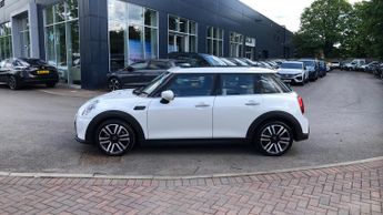 Mini Hatch 1.5 Cooper Exclusive Steptronic Euro 6 (s/s) 5dr