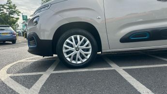 Citroen Berlingo 50kWh Feel XL MPV 5dr Electric Auto (7.4kW Charger) (136 ps)