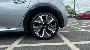 Peugeot 208 50kWh GT Line Hatchback 5dr Electric Auto (136 ps)