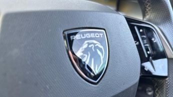Peugeot 3008 73kWh GT SUV 5dr Electric Auto (210 ps)