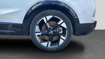 Vauxhall Grandland Electric 73kWh Ultimate SUV 5dr Electric Auto (213 ps)