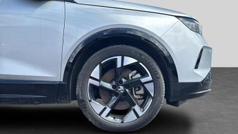 Vauxhall Grandland Electric 73kWh Ultimate SUV 5dr Electric Auto (213 ps)