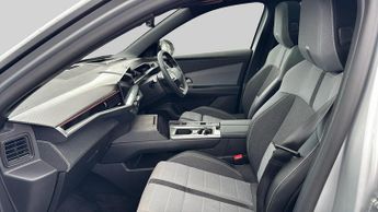 Vauxhall Grandland Electric 73kWh Ultimate SUV 5dr Electric Auto (213 ps)