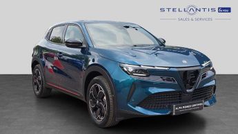 Alfa Romeo Junior 54kWh Elettrica Speciale SUV 5dr Electric Auto (156 ps)