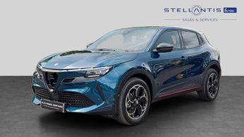 Alfa Romeo Junior 54kWh Elettrica Speciale SUV 5dr Electric Auto (156 ps)