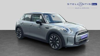 MINI Hatch 1.5 Cooper Exclusive Hatchback 5dr Petrol Steptronic Euro 6 (s/s