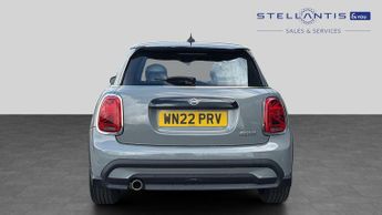 Mini Hatch 1.5 Cooper Exclusive Hatchback 5dr Petrol Steptronic Euro 6 (s/s