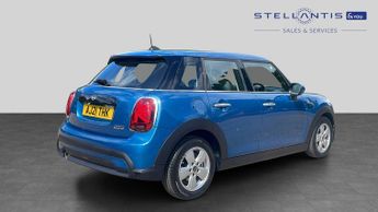 Mini Hatch 1.5 Cooper Classic Hatchback 5dr Petrol Steptronic Euro 6 (s/s) 