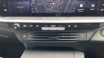 Vauxhall Grandland Electric 73kWh GS SUV 5dr Electric Auto (213 ps)