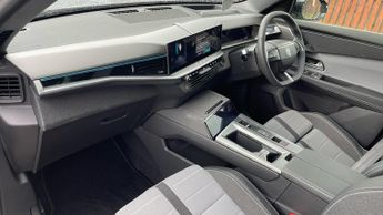 Vauxhall Grandland Electric 73kWh Ultimate SUV 5dr Electric Auto (213 ps)