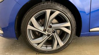 Renault Clio 1.3 TCe RS Line Hatchback 5dr Petrol EDC Euro 6 (s/s) (130 ps)