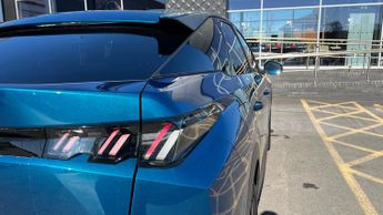 Peugeot 3008 SUV 1.2 Allure SUV 5dr Petrol Hybrid e-DSC6 Euro 6 (s/s) (136 ps)