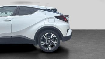 Toyota C-Hr 2.0 VVT-h GPF Design SUV 5dr Petrol Hybrid CVT Euro 6 (s/s) (184