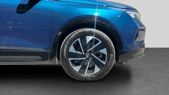 Vauxhall Grandland Electric 73kWh GS SUV 5dr Electric Auto (213 ps)