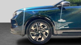 Vauxhall Grandland Electric 73kWh GS SUV 5dr Electric Auto (213 ps)