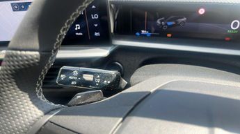 Vauxhall Grandland Electric 73kWh GS SUV 5dr Electric Auto (213 ps)