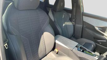Peugeot 3008 73kWh GT SUV 5dr Electric Auto (210 ps)