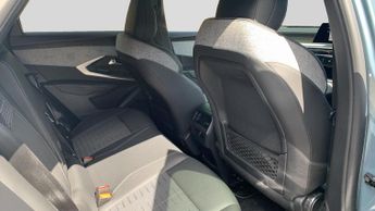 Peugeot 3008 73kWh GT SUV 5dr Electric Auto (210 ps)