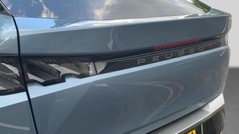Peugeot 3008 73kWh GT SUV 5dr Electric Auto (210 ps)