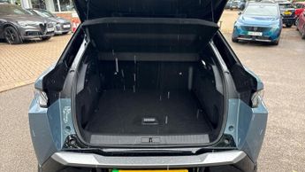 Peugeot 3008 73kWh GT SUV 5dr Electric Auto (210 ps)