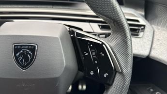 Peugeot 3008 73kWh GT SUV 5dr Electric Auto (210 ps)