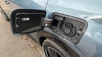 Peugeot 3008 73kWh GT SUV 5dr Electric Auto (210 ps)