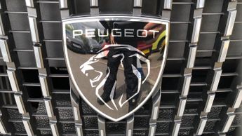 Peugeot 2008 1.2 GT SUV 5dr Petrol Hybrid e-DSC6 Euro 6 (s/s) (136 ps)