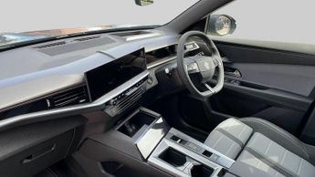 Vauxhall Grandland 1.2 Ultimate SUV 5dr Petrol Hybrid e-DCT Euro 6 (s/s) (145 ps)