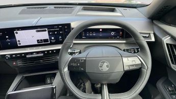 Vauxhall Grandland 1.2 Ultimate SUV 5dr Petrol Hybrid e-DCT Euro 6 (s/s) (145 ps)