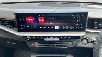Vauxhall Grandland 1.2 Ultimate SUV 5dr Petrol Hybrid e-DCT Euro 6 (s/s) (145 ps)