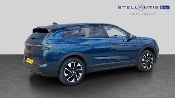 Vauxhall Grandland 1.2 Ultimate SUV 5dr Petrol Hybrid e-DCT Euro 6 (s/s) (145 ps)