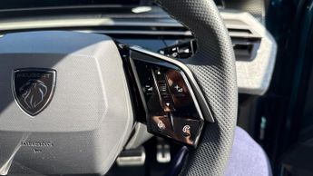 Peugeot 3008 73kWh GT SUV 5dr Electric Auto (210 ps)