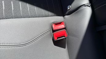 Peugeot 3008 73kWh GT SUV 5dr Electric Auto (210 ps)