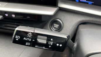 Vauxhall Grandland Electric 73kWh GS SUV 5dr Electric Auto (213 ps)