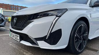 Peugeot 308 54kWh GT Hatchback 5dr Electric Auto (156 ps)