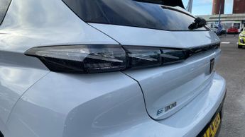 Peugeot 308 54kWh GT Hatchback 5dr Electric Auto (156 ps)