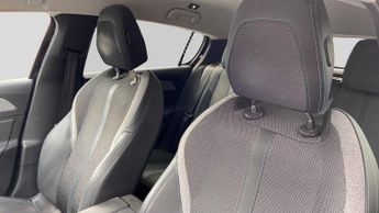 Peugeot 308 1.2 PureTech Allure Hatchback 5dr Petrol EAT Euro 6 (s/s) (130 p