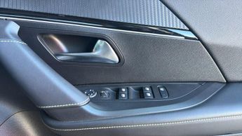 Peugeot 2008 50kWh GT SUV 5dr Electric Auto (136 ps)