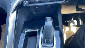 Peugeot 3008 SUV 1.2 PureTech Allure SUV 5dr Petrol EAT Euro 6 (s/s) (130 ps)
