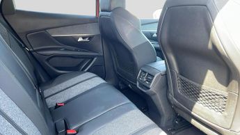Peugeot 3008 SUV 1.2 PureTech Allure SUV 5dr Petrol EAT Euro 6 (s/s) (130 ps)