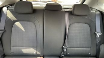 Hyundai Kona 1.6 h-GDi Premium SUV 5dr Petrol Hybrid DCT Euro 6 (s/s) (141 ps