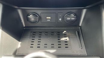 Hyundai Kona 1.6 h-GDi Premium SUV 5dr Petrol Hybrid DCT Euro 6 (s/s) (141 ps