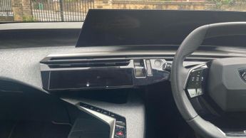 Peugeot 3008 73kWh GT SUV 5dr Electric Auto (210 ps)